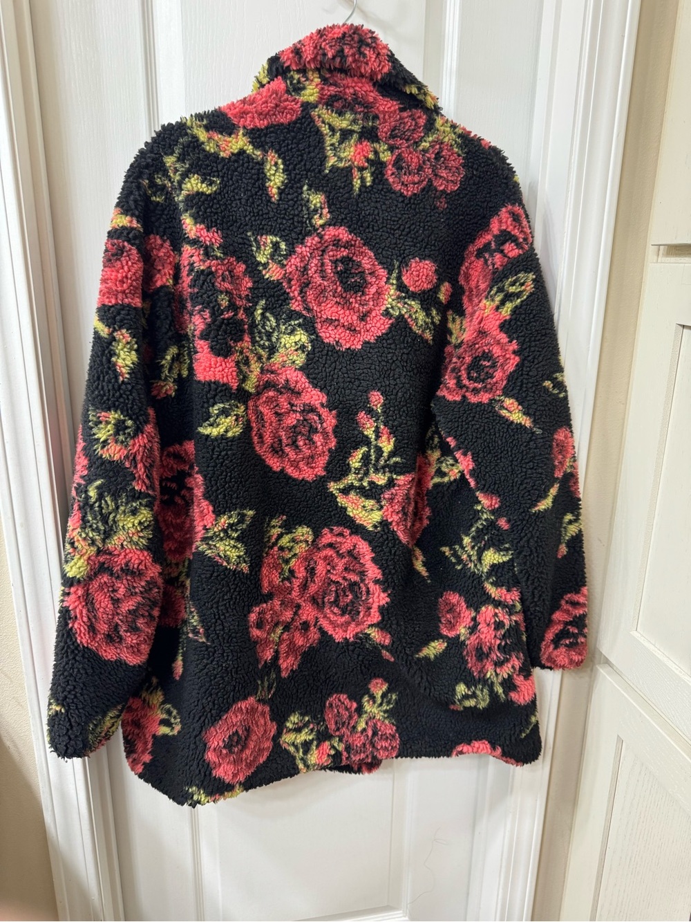 Anthropologie Winter Roses Black Floral Sherpa Jacket - Picture 5 of 7